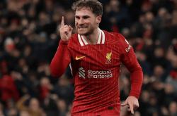 开云体育官网-利物浦门将受伤，球队换帅后表现有所下滑的简单介绍