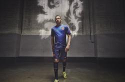 开云体育平台APP-血战休城，爱德华兹在年度焦点之战中接管比赛