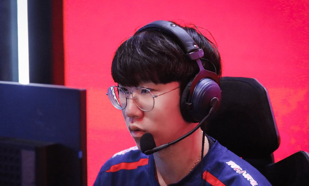 包含SHR横扫BLG，Ruler爆发神勇的词条