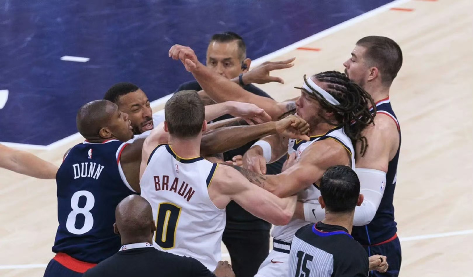 球场上球员间的默契配合，令人惊叹