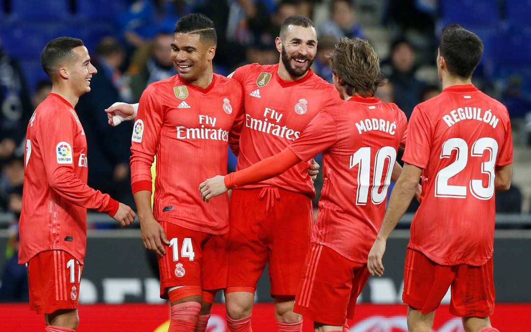 包含阿尔梅里亚客场劫胜，全取三分的词条