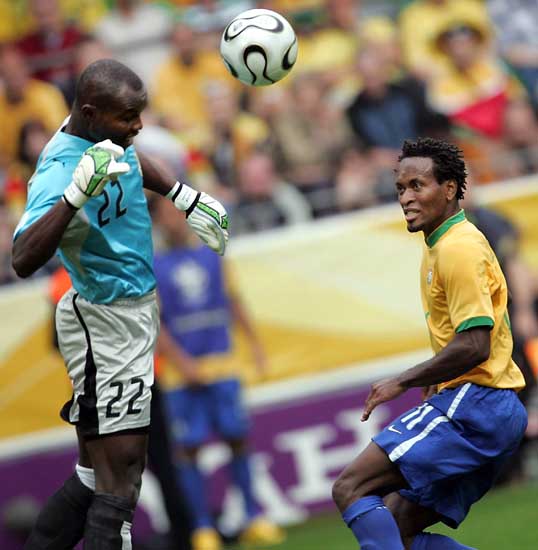 多特蒙德强势巴西,托雷斯三分雨点燃全场的简单介绍 多特蒙德强势巴西,托雷斯三分雨点燃全场的简单介绍