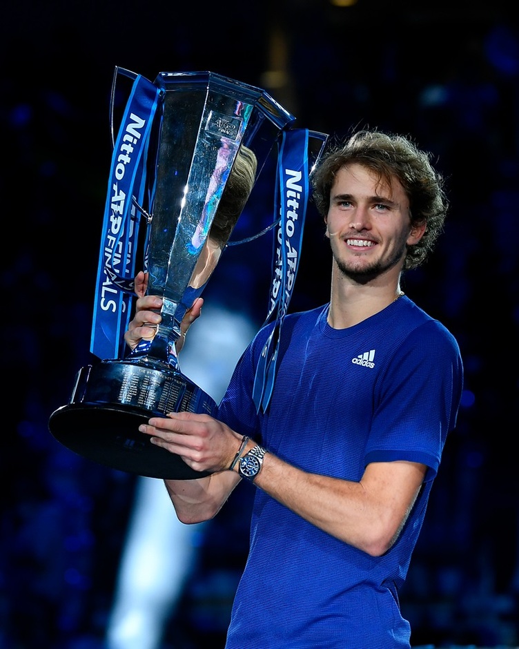 包含美国网球队翻盘德国网球队，兹维列夫一己之力扛起全队的词条