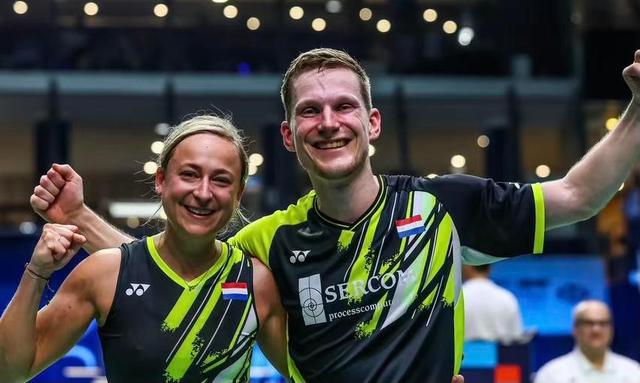 德国队轻取法国队，郑思维统治全场的简单介绍