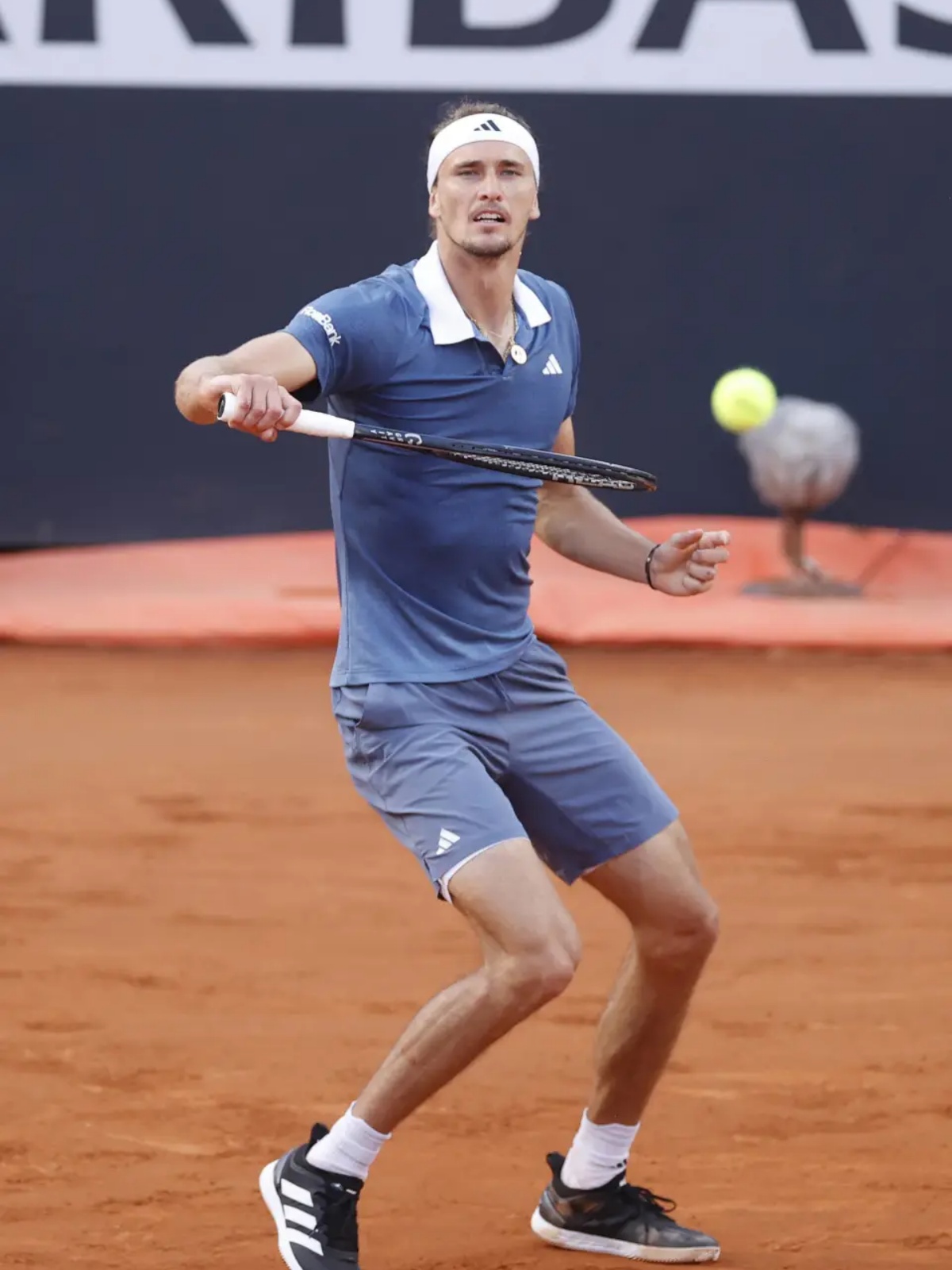 年终总决赛逆转戴维斯杯，兹维列夫惊艳四座