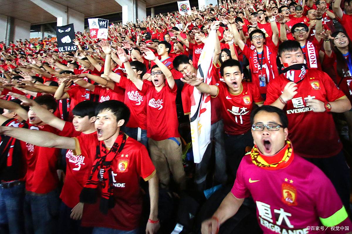 广州富力突袭领先,中超积分榜风云再起 广州富力突袭领先,中超积分榜风云再起