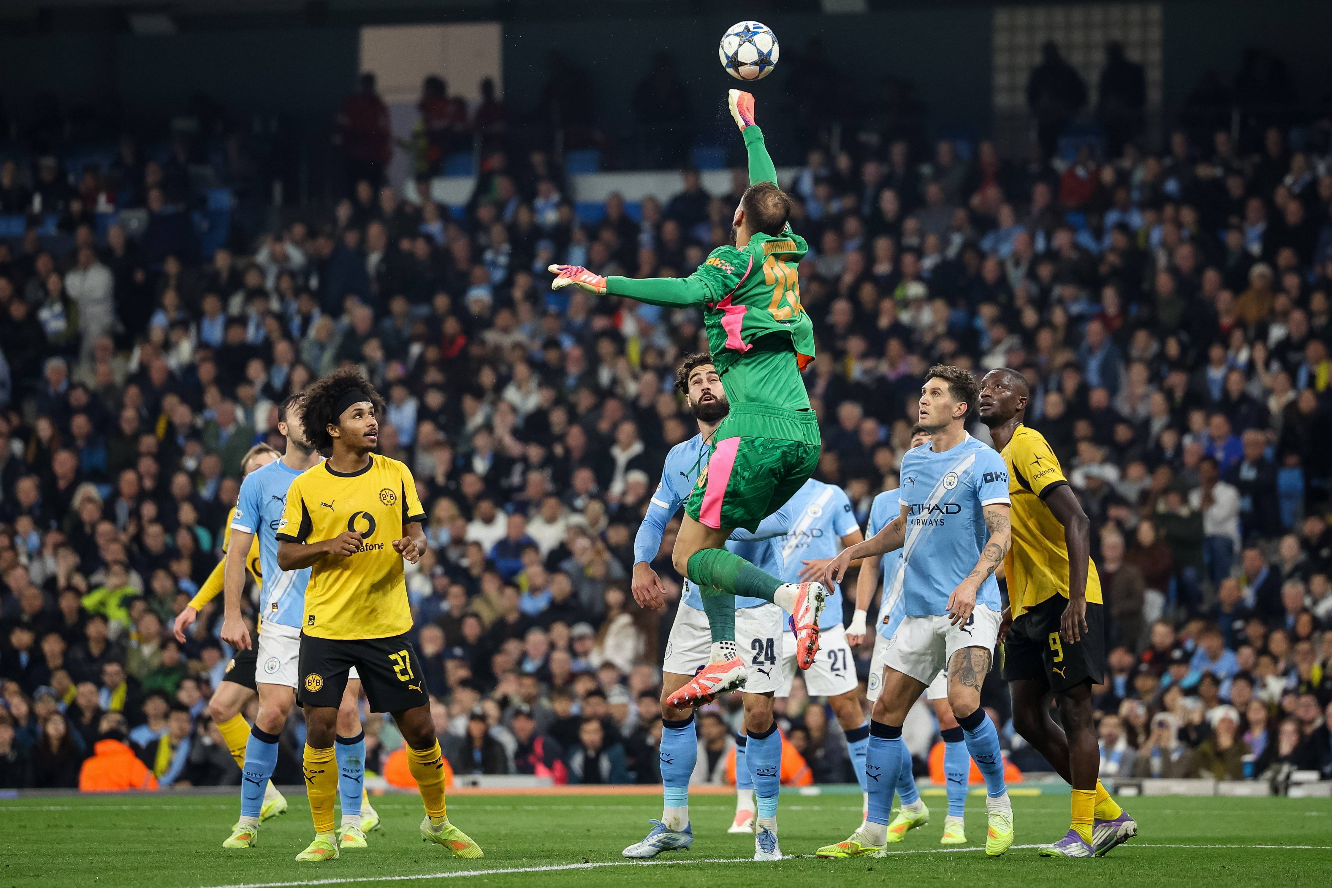 关于曼城再度夺冠，欧冠冠军气势如虹的信息