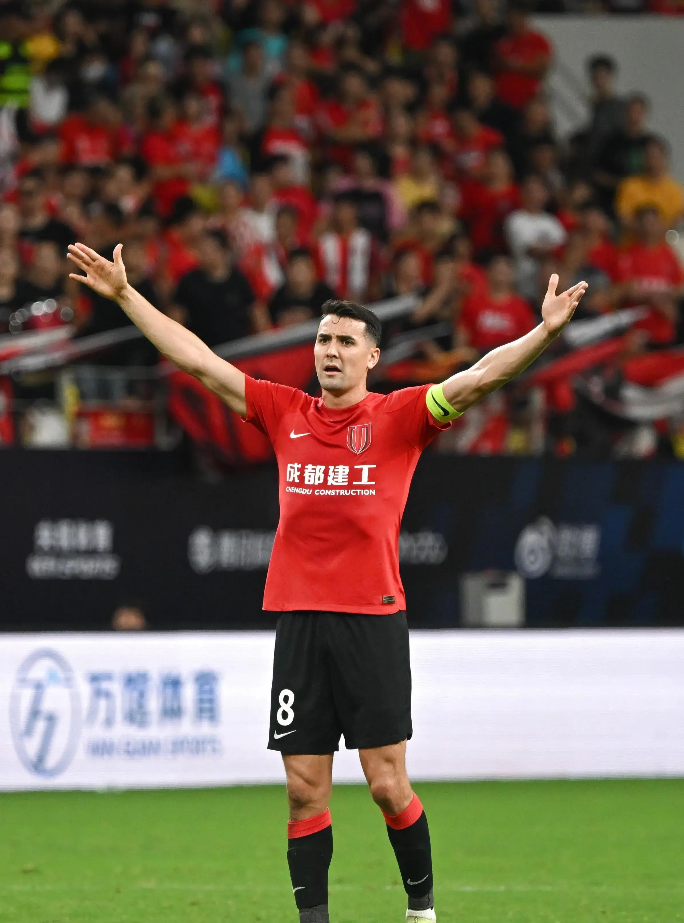 守门员神扑冠绝联赛，球队稳定胜局越发分明的简单介绍