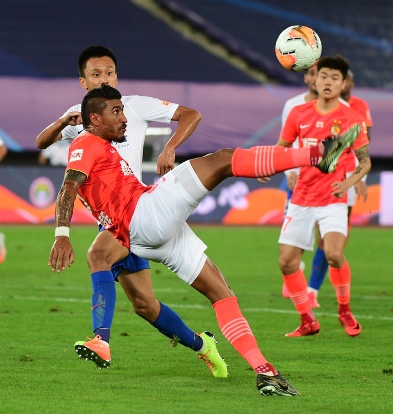 恒大主场迎战鲁能，双方实力PK，球迷翘首以盼的简单介绍