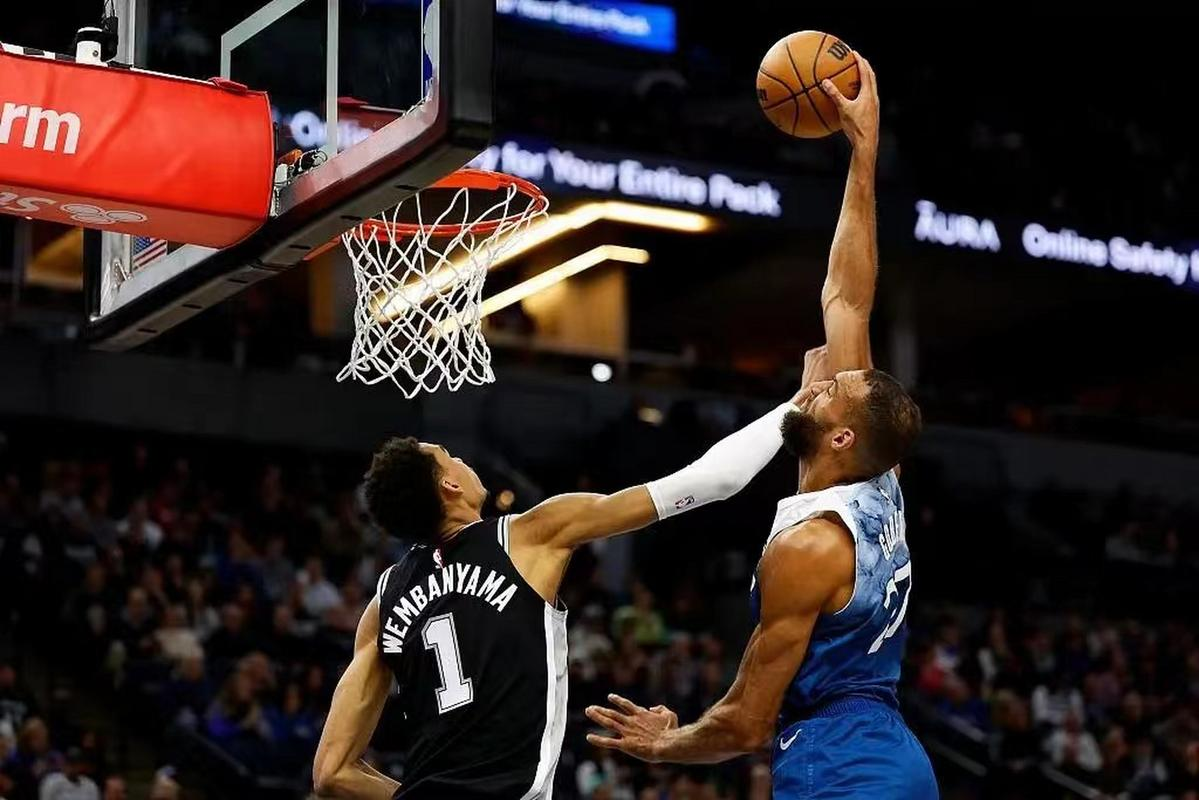 包含开拓者力克森林狼,取得三连胜的词条 包含开拓者力克森林狼,取得三连胜的词条