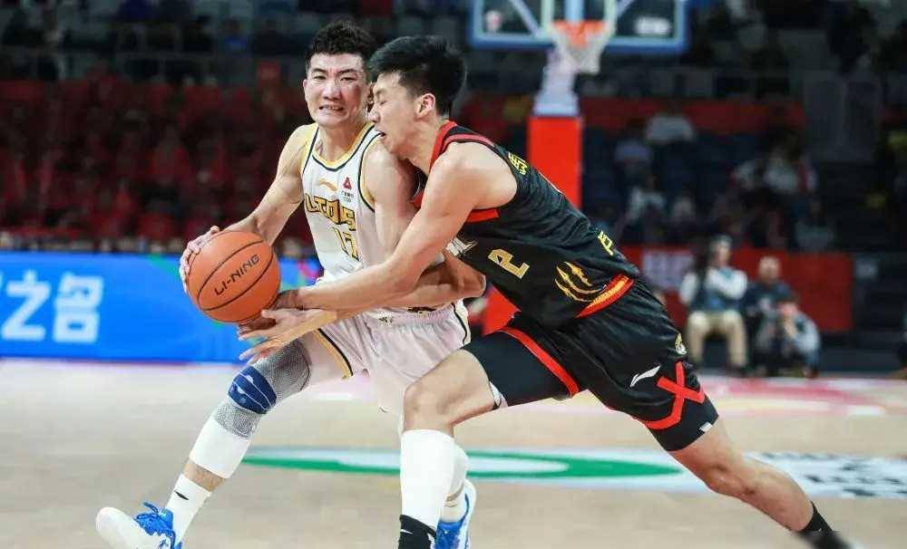 体育赛场传来惊喜,观众眼睛为之一亮 体育赛场传来惊喜,观众眼睛为之一亮